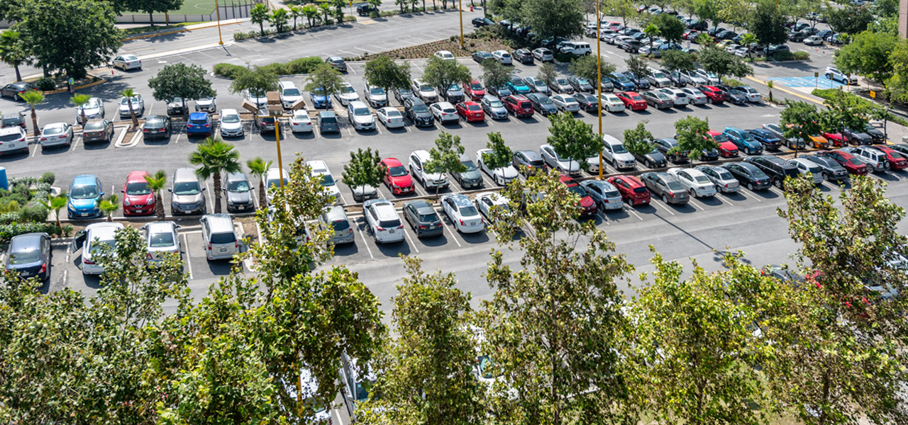 Estacionamientos UDEM