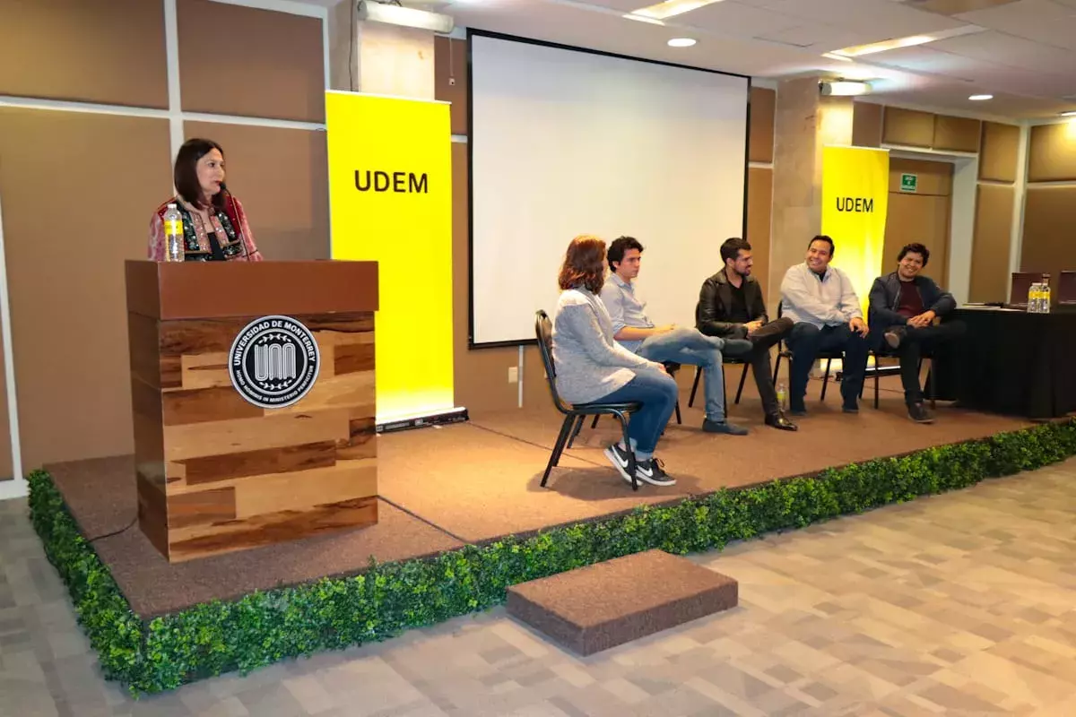 Achivo UDEM