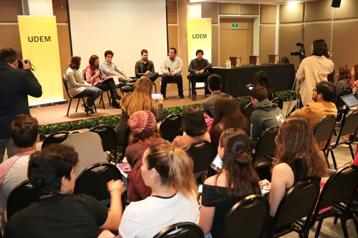 Exponen sus trabajos de investigación