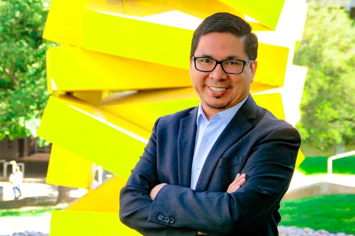 “Reconocer las influencias en el español lo enriquece”: catedrático de la UDEM