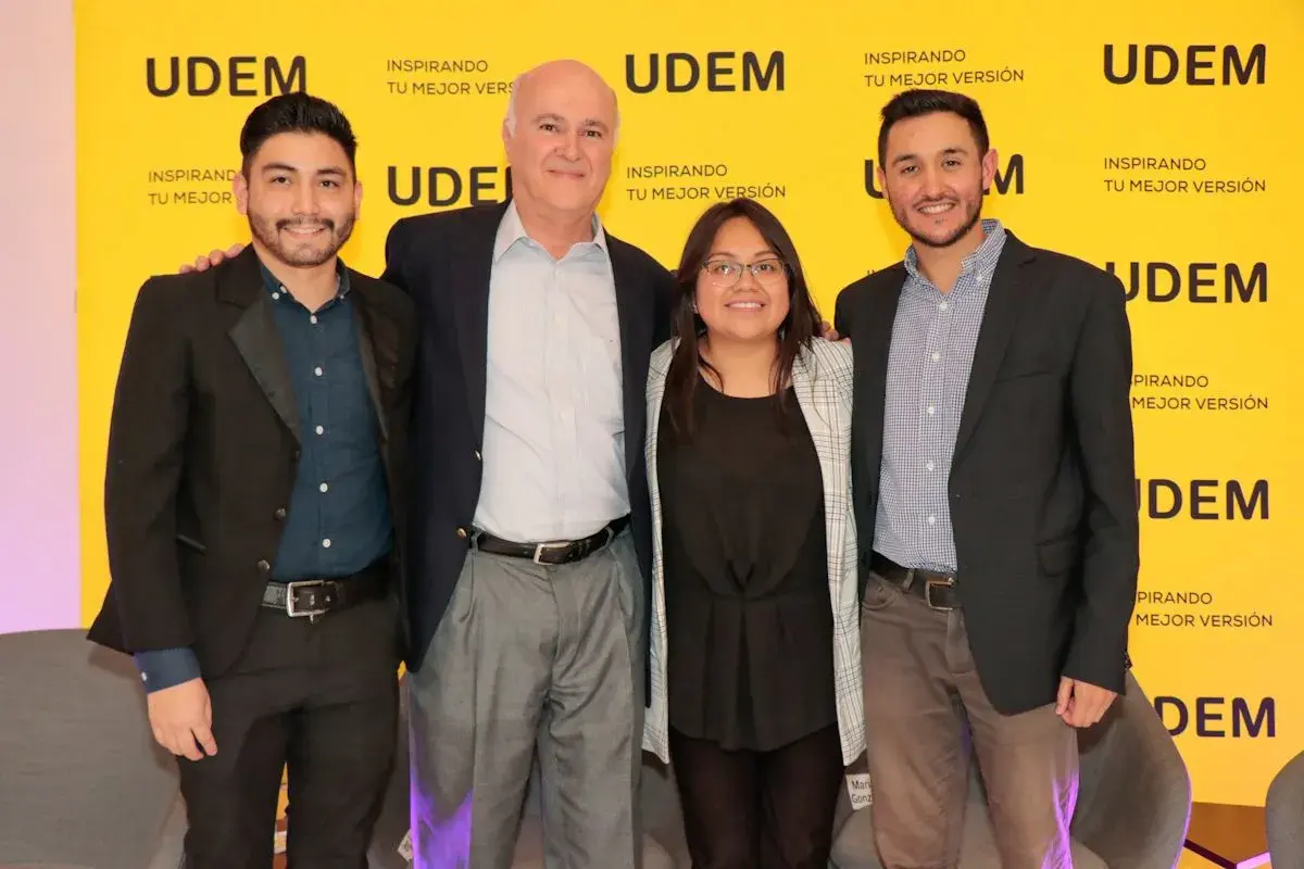 Archivo UDEM