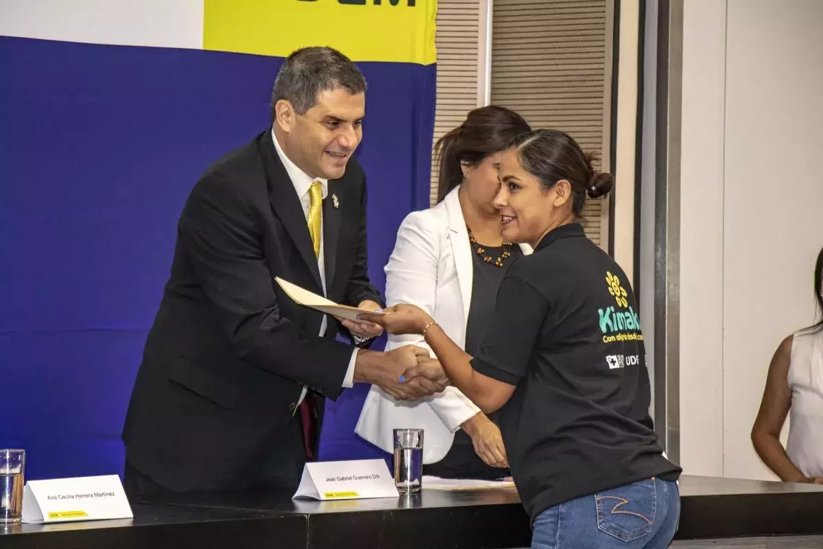Archivo UDEM 