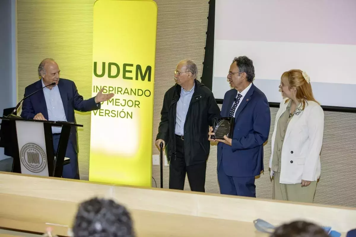 Archivo UDEM