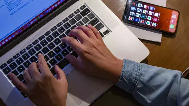 Investigación de la Escuela de Negocios