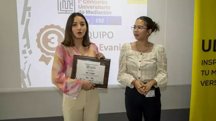 Archivo UDEM