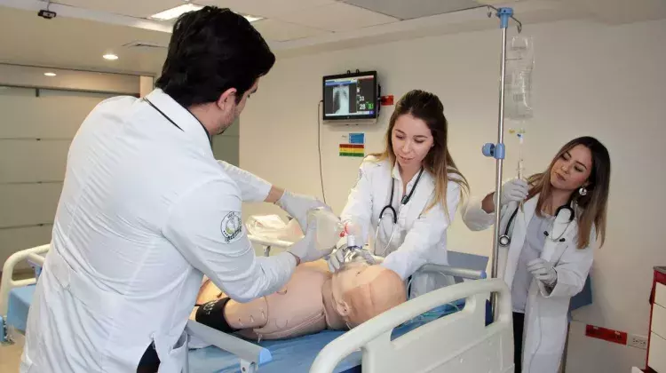 Logro Ciencias de la Salud UDEM