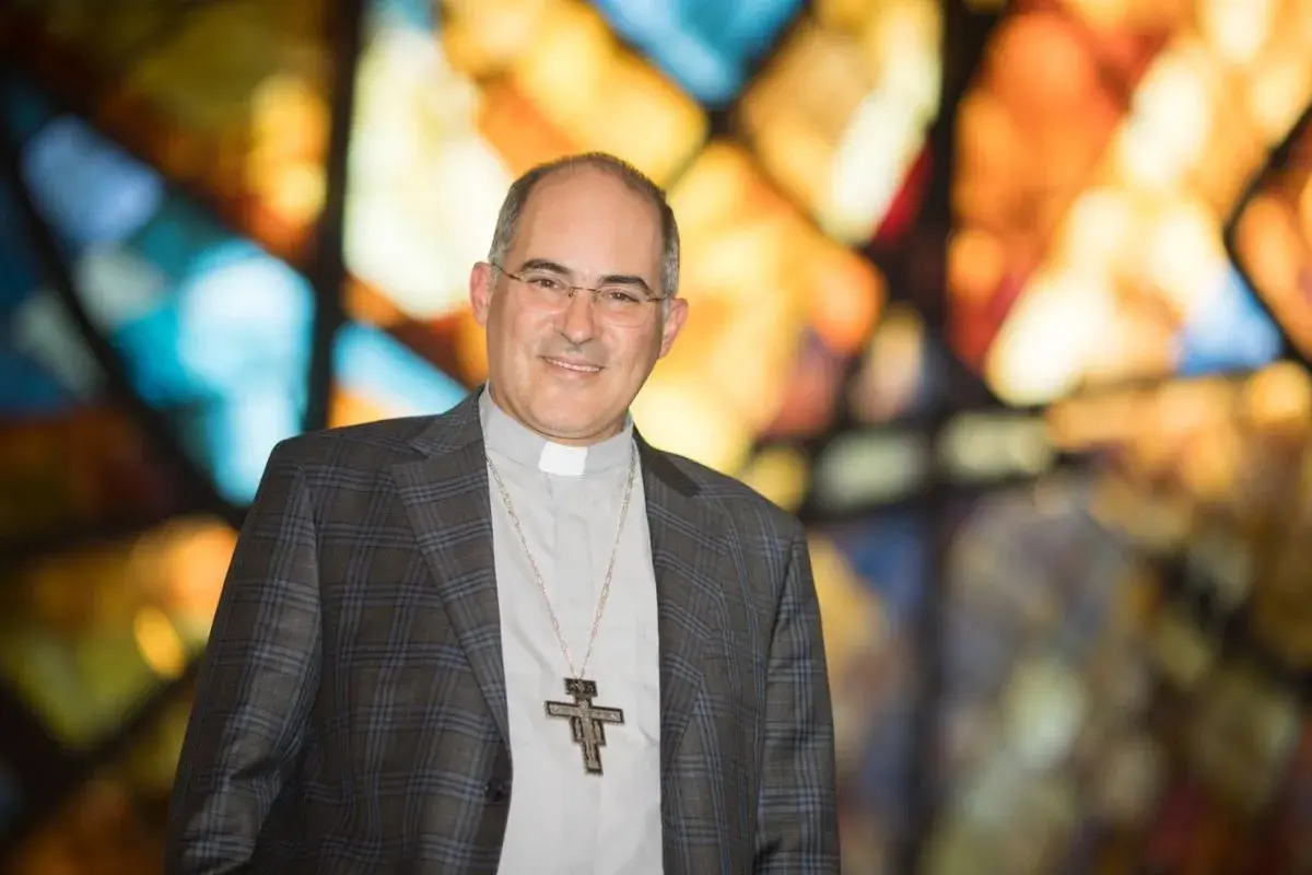 Exalumno de Prepa UDEM y excapellán del campus.