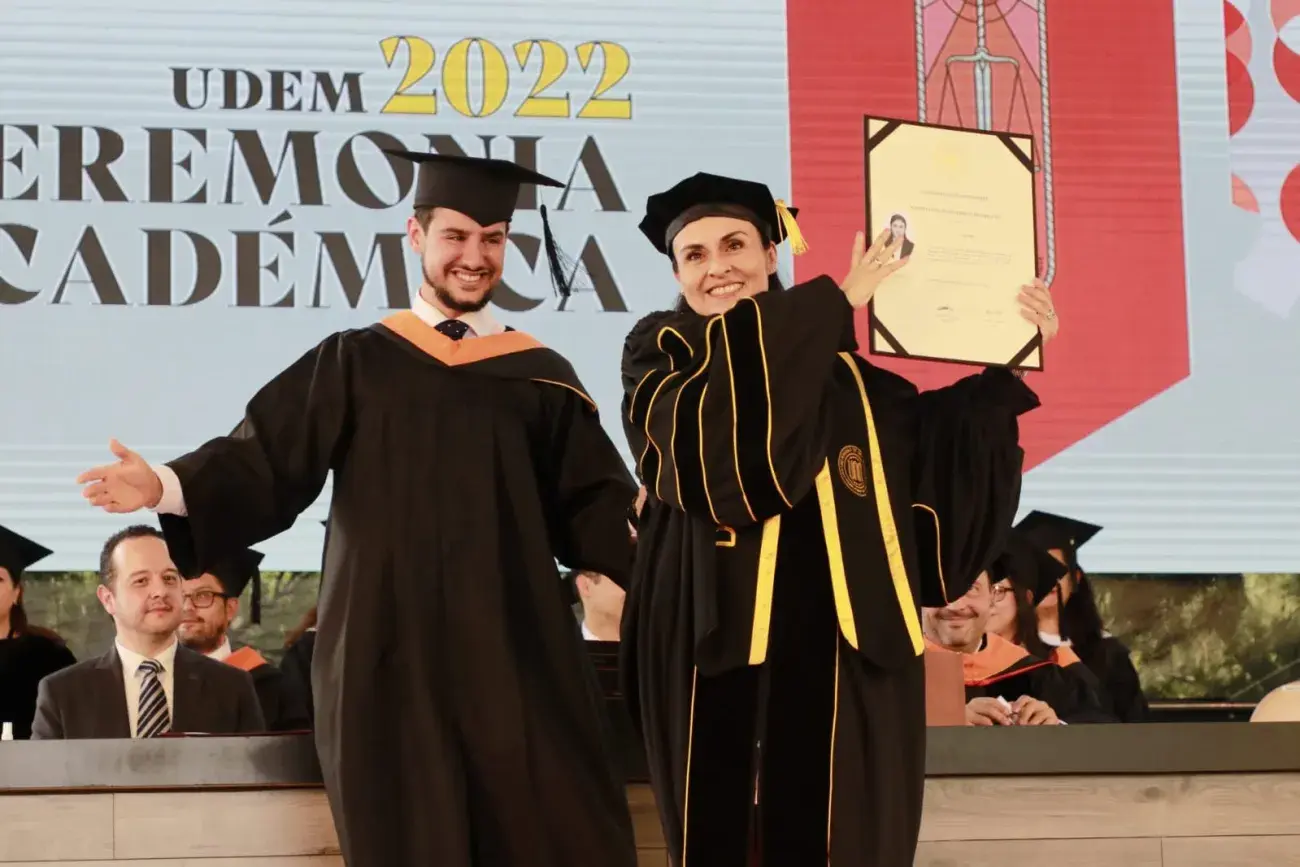 Primera mujer egresada del Doctorado en Derecho: Kathia Yudily Villarreal Rodríguez