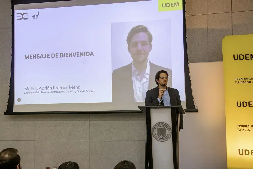 Archivo UDEM