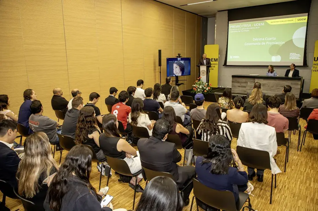 Archivo UDEM