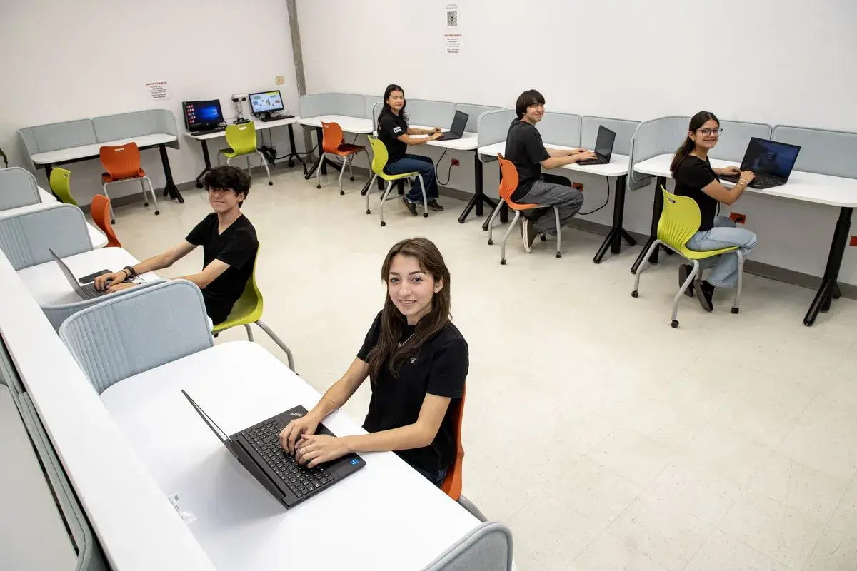 Archivo UDEM